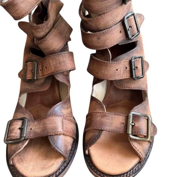 Freebird by Steven Bond Gladiator Sandal Women's 10 Brown Distressed Leather - Picture 4 of 15